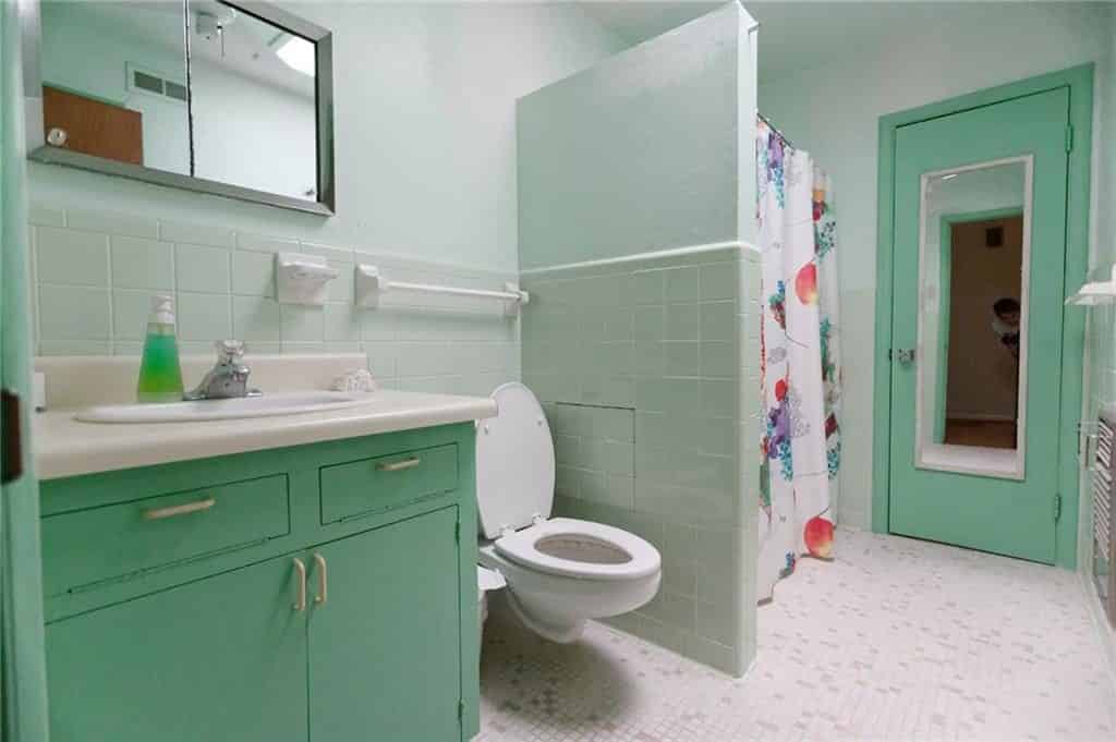 7837-Northaven-green-bath-1024x681