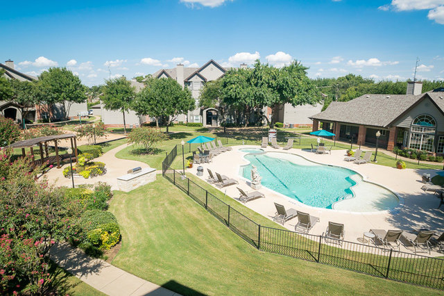 Club-at-Fossil-Creek-Exterior