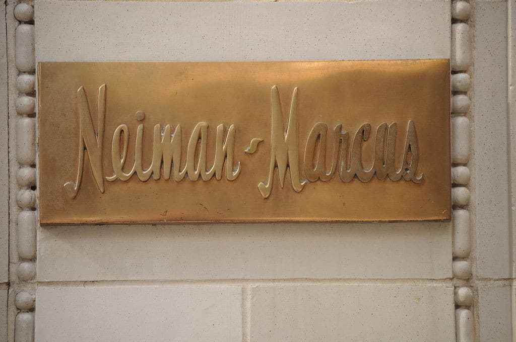 1024px-Neiman_Marcus_flagship_store_-_sign-1024x680
