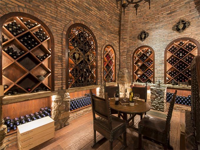 10777-Strait-Lane-wine-cellar