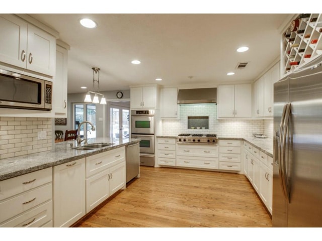 11159-Russwood-Kitchen-2