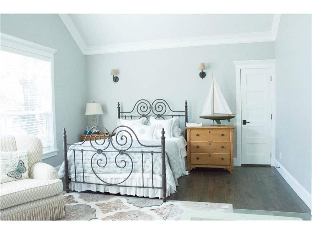 115-Waterfront-Upstairs-Bed-1024x768