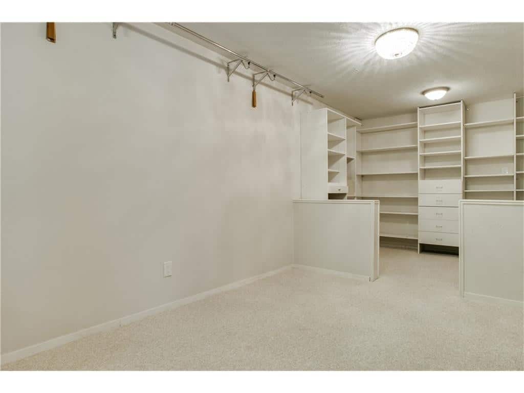 1722-Cedar-Hill-Master-Closet-1024x768