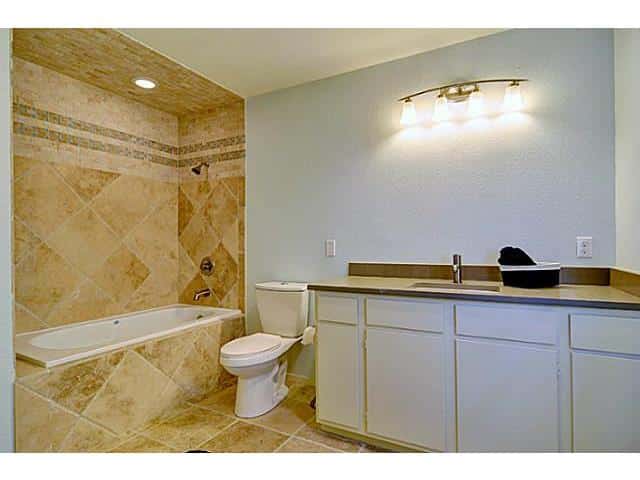 2644-W-Seminary-master-bath