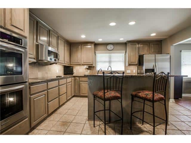 2848-Woodmere-Kitchen