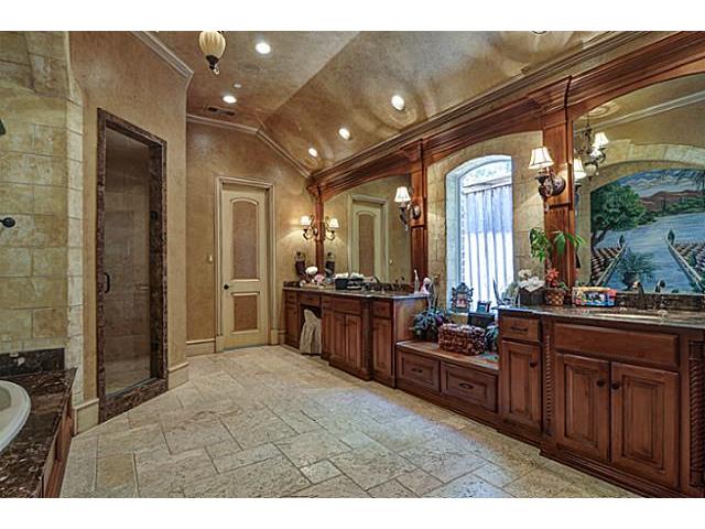 3-Bluff-Park-master-bath-2