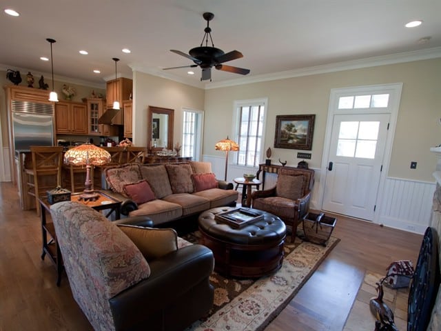 303_634765618075832110_HC-8-Living-Room_1600x1200