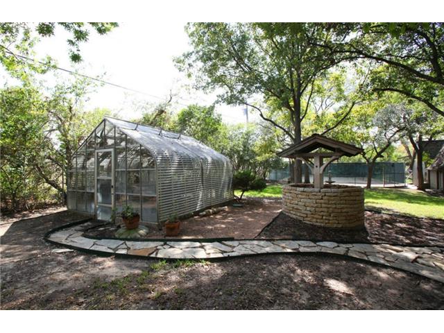 31-Stonebriar-Way-greenhouse