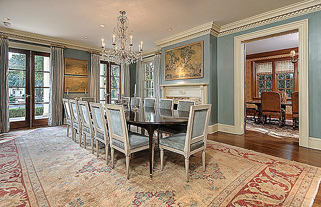 3800-Beverly-dining-room