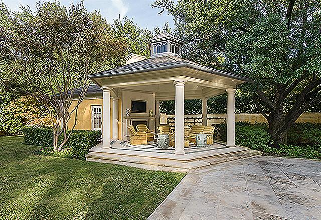 3800-Beverly-gazebo