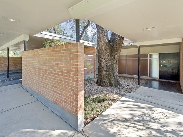 3860-Bellaire-courtyard-entry