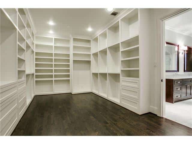 4247-Ridge-closet3