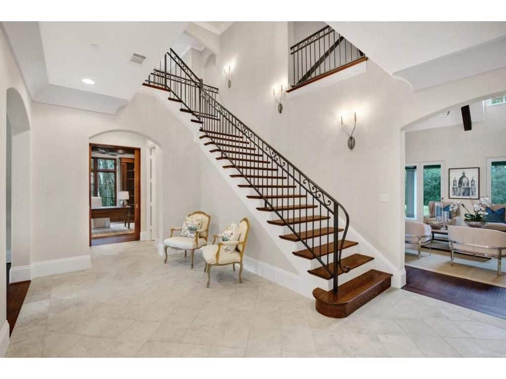 4309-Woodfin-Drive-entry-and-stairs-1024x768