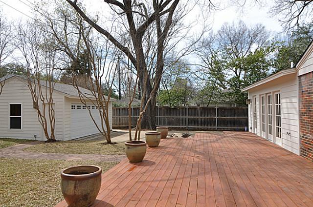 5446-Glenwick-Deck-and-Garage