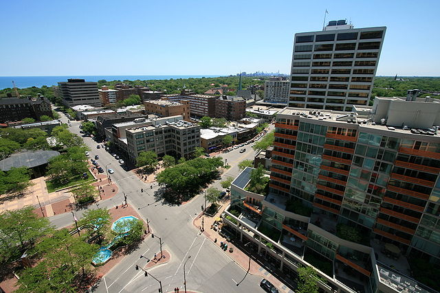 640px-Fountain_Square_Evanston