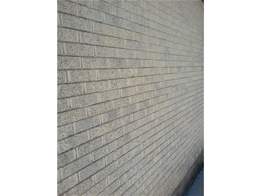 655-Peavy-brick-wall-1024x768