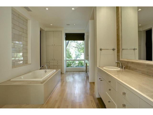 6624-Indian-Creek-Master-bath-1