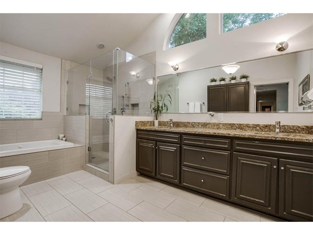 7719-Lemmonwood-Master-Bath