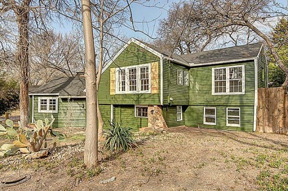 9003-Groveland-Front-575x382