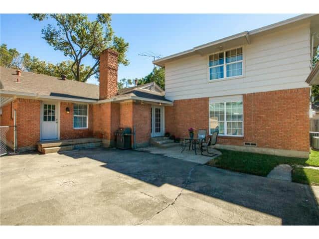 9229-Ferndale-Back-Patio