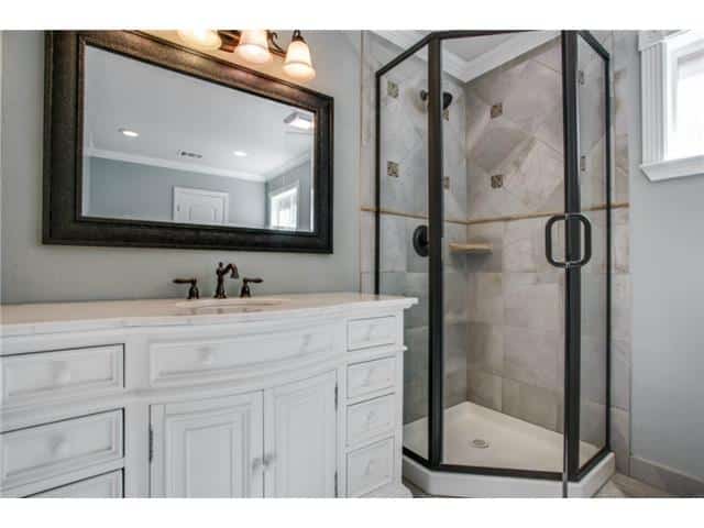 9229-Ferndale-Guest-Bath