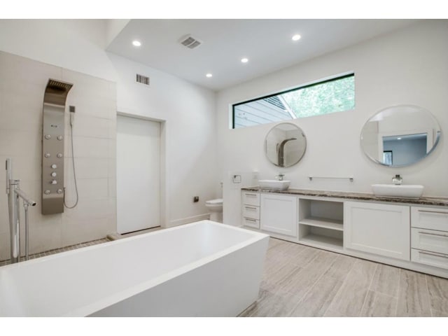 9655-Lakemont-Master-Bath