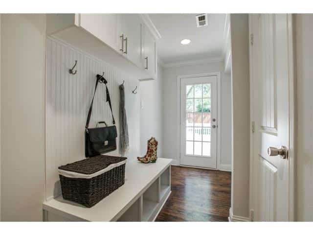 9836-Gooding-Mudroom