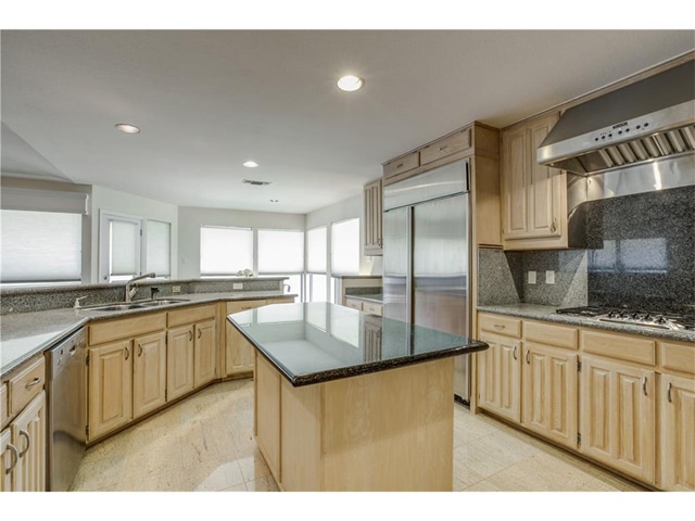 Arlington-2906-Serenity-Kitchen