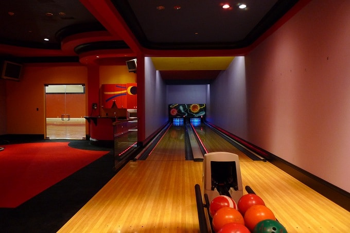 Deion-Sanders-1.jpgbowling-alley