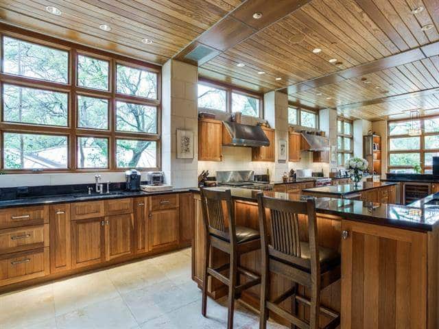 Forest-Creek-Place-kitchen-4-1