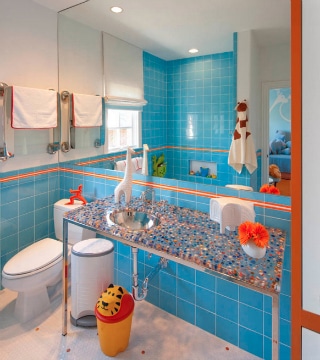Mary-Anne-Smiley-childs-bathroom