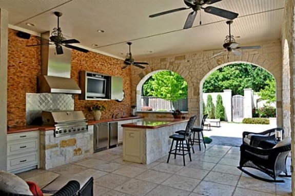 Mike-Modanos-Kelsey-Square-house-ext-575x381