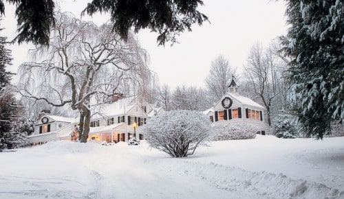 Snowy-Christmas-Home